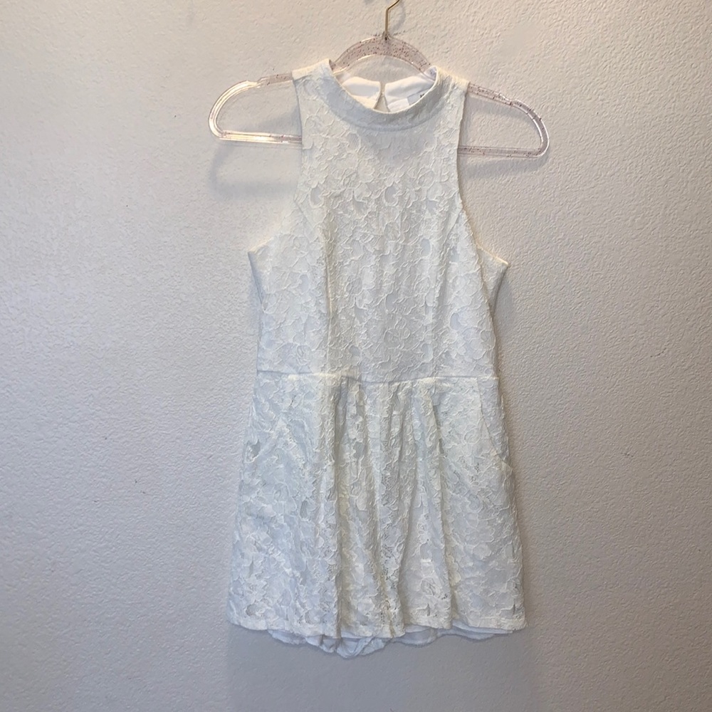Acemi white lace small sleeveless choker halter romper